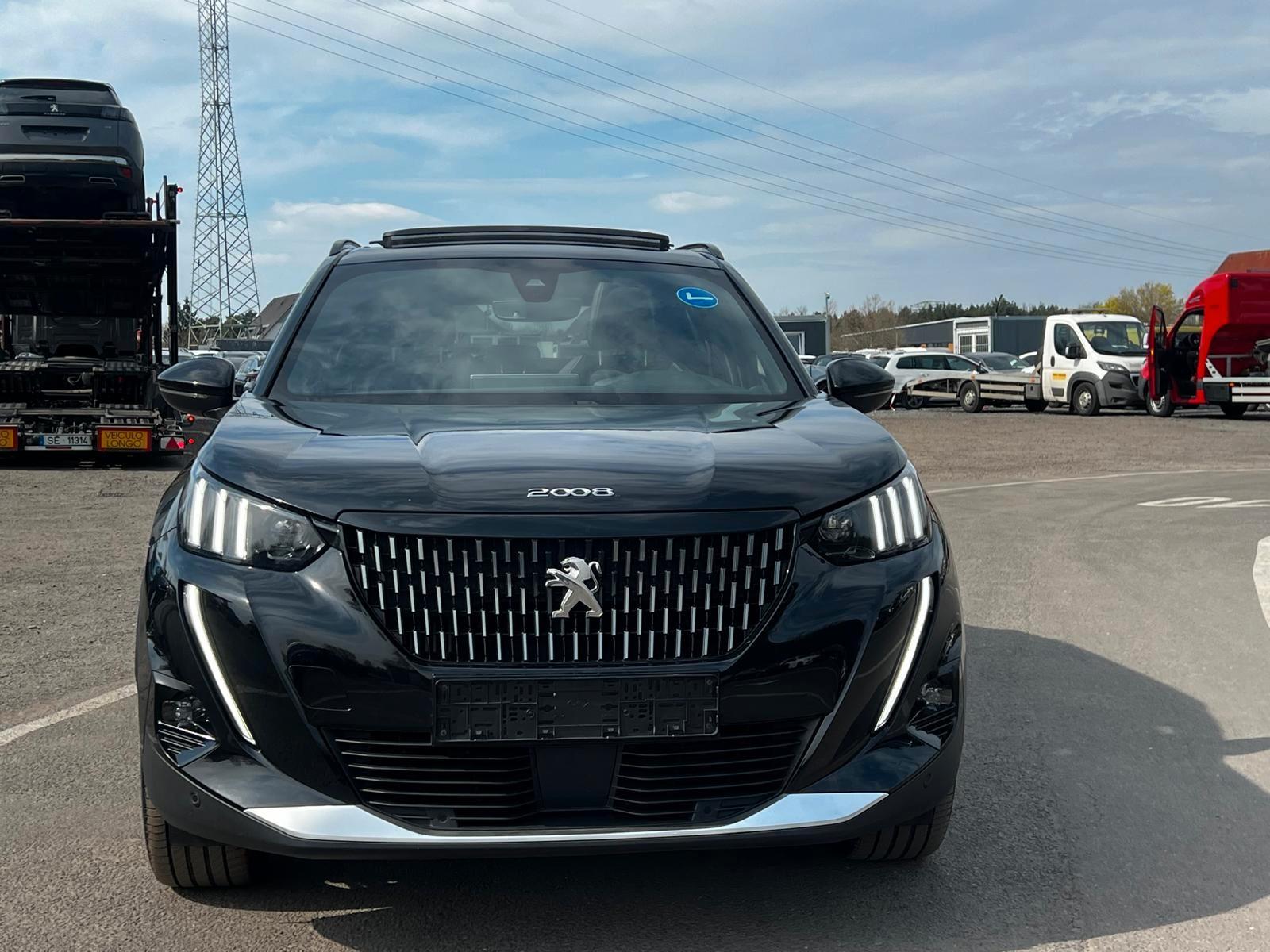Peugeot 2008 GT Panorama...