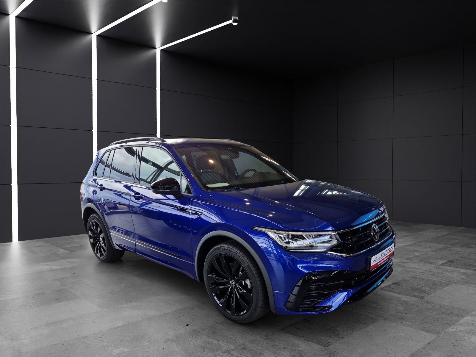 Fahrzeugabbildung Volkswagen Tiguan R-Line 4M MATRIX ACC 20" NAVI