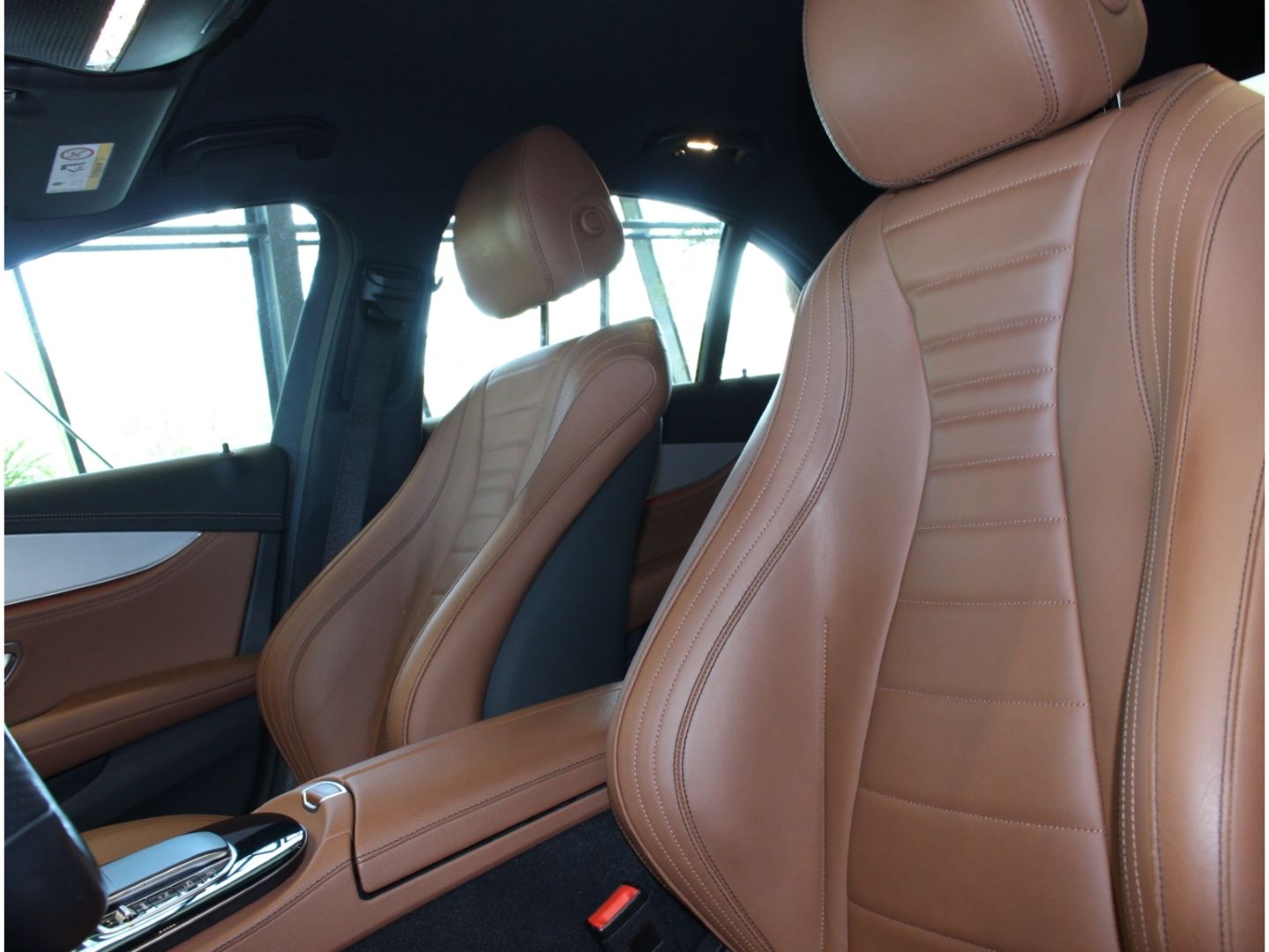 Fahrzeugabbildung Mercedes-Benz E 400 d 4Matic AMG Line 4Matic Facelift 1.Hand