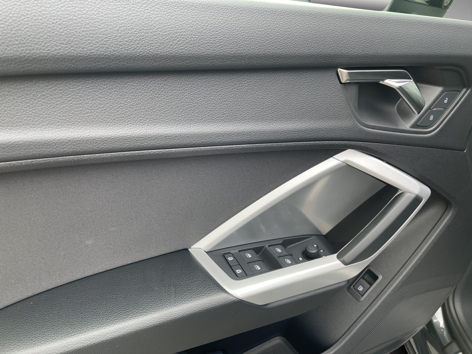 Audi Q3 Sportback 45 TFSI e S tronic S line  Navi LED foto 6