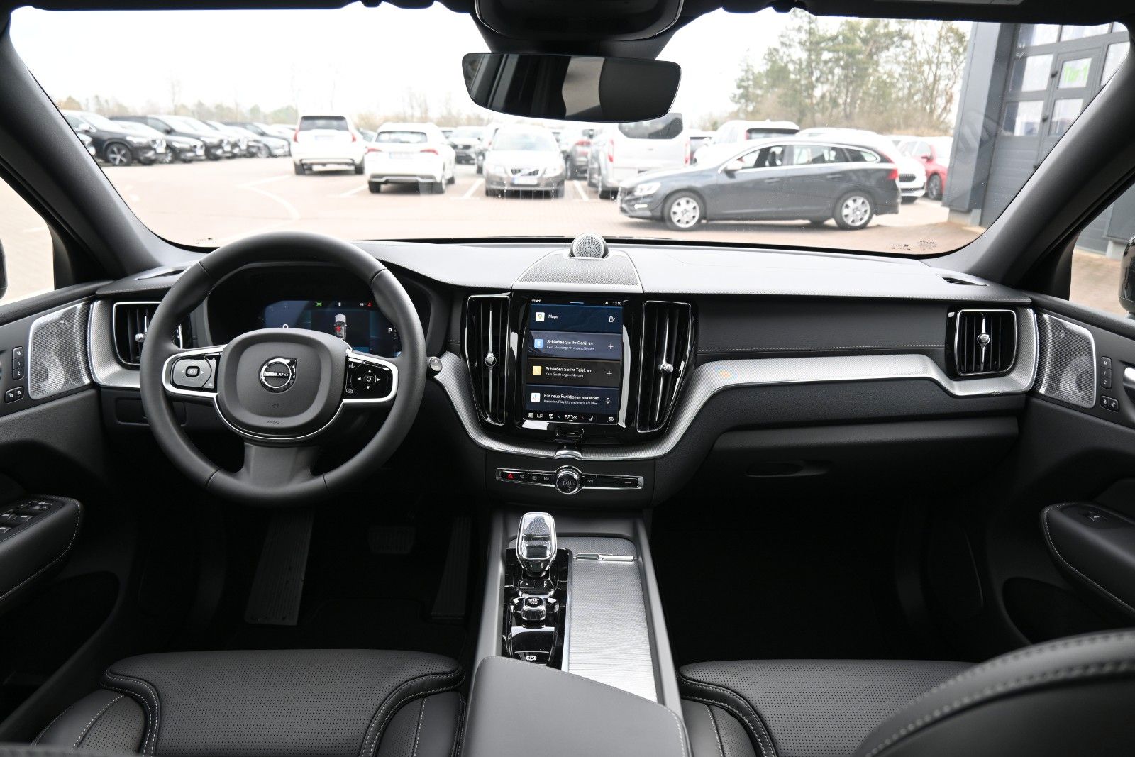 Fahrzeugabbildung Volvo XC60 B5 AWD Ultra Black Edition*LED*PANO*360*B&W