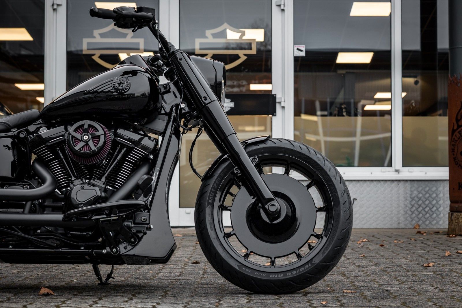 Fahrzeugabbildung Harley-Davidson DARK BOY FLFBS BLACK 117 MY25-H-D Kiel Custom