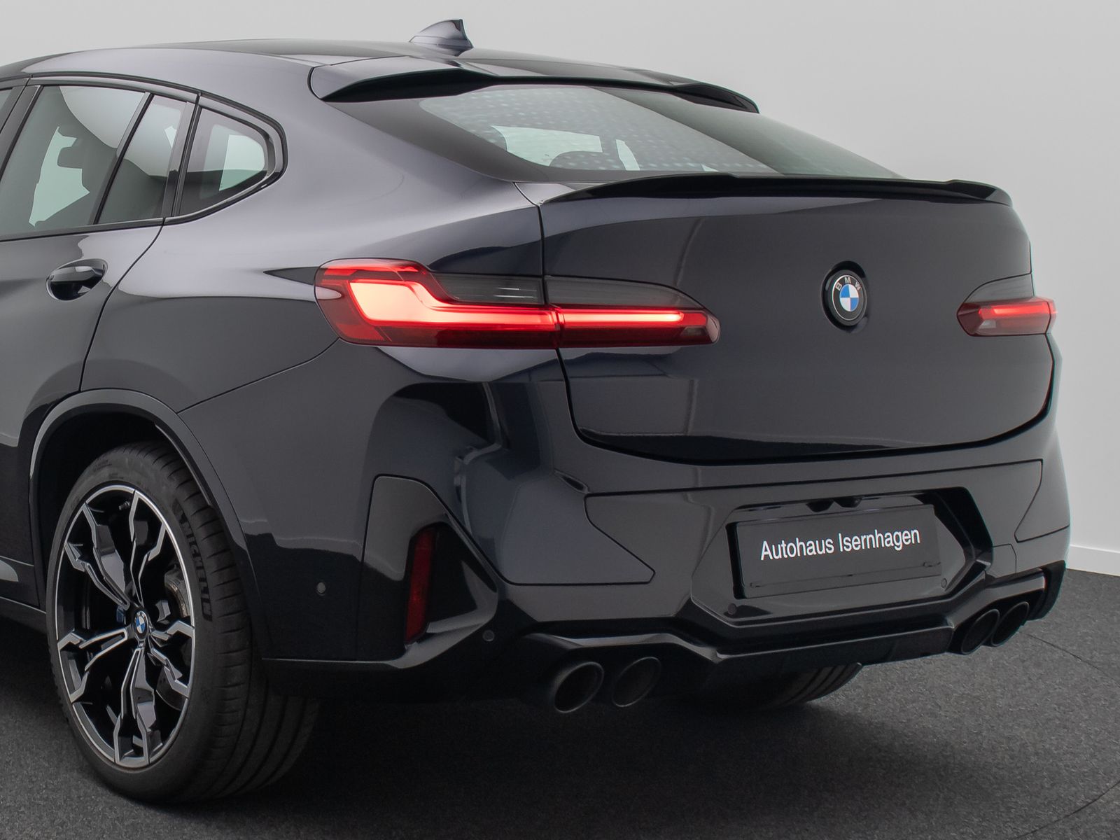 Fahrzeugabbildung BMW X4 M Competition HUD Kamera DAB Panorama 21Zoll