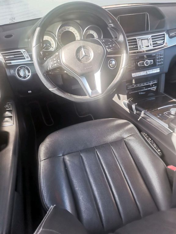 Image of Mercedes-Benz E 350
