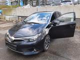 Toyota Auris Design Edition 1,6-l-D-4D S/S Design E... - Toyota Auris in Essen