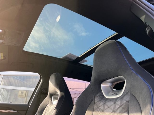 Fahrzeugabbildung Volkswagen Tayron 2.0 TDI DSG 4Motion R-LINE AHK PANO IQ.LI