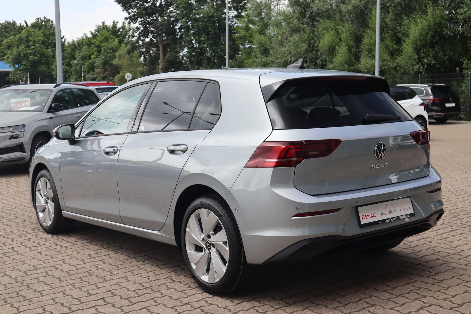 Volkswagen Golf VIII 1.5 TSI LED ACC Kamera imagem 3