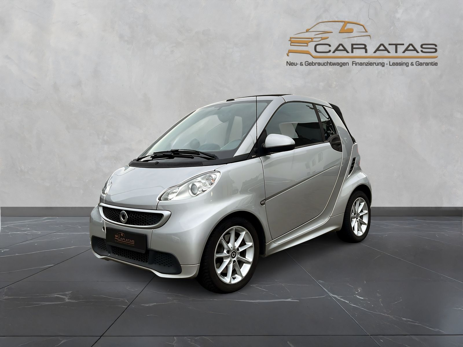 Fahrzeugabbildung Smart ForTwo Cabrio MHd AUT. KLIMAAUT. SITZHEIZUNG