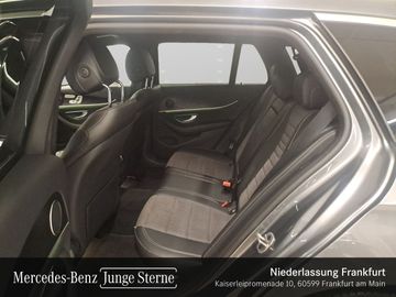 Mercedes E 220 - 11