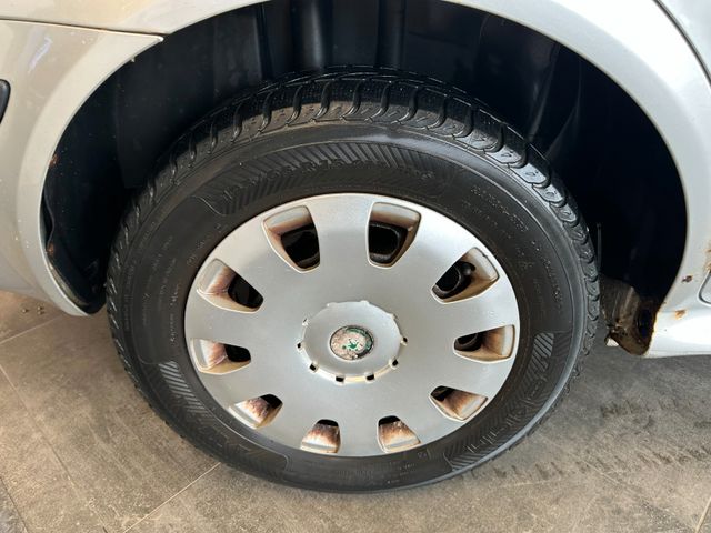 Skoda Octavia Combi Tour *TÜV 082026*