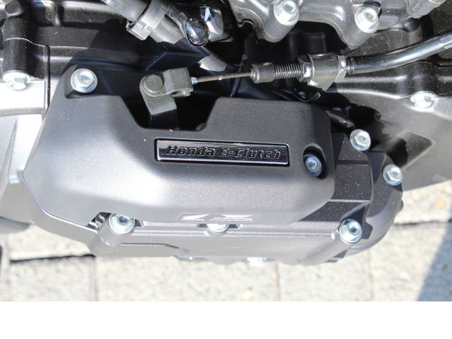 Honda CB750 Hornet e-Clutch *inkl. Zubehör