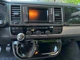 Volkswagen T6 Multivan mit neuem Motor (18.000km) - mit Diesel-Antrieb: Kleinbus, Motor
