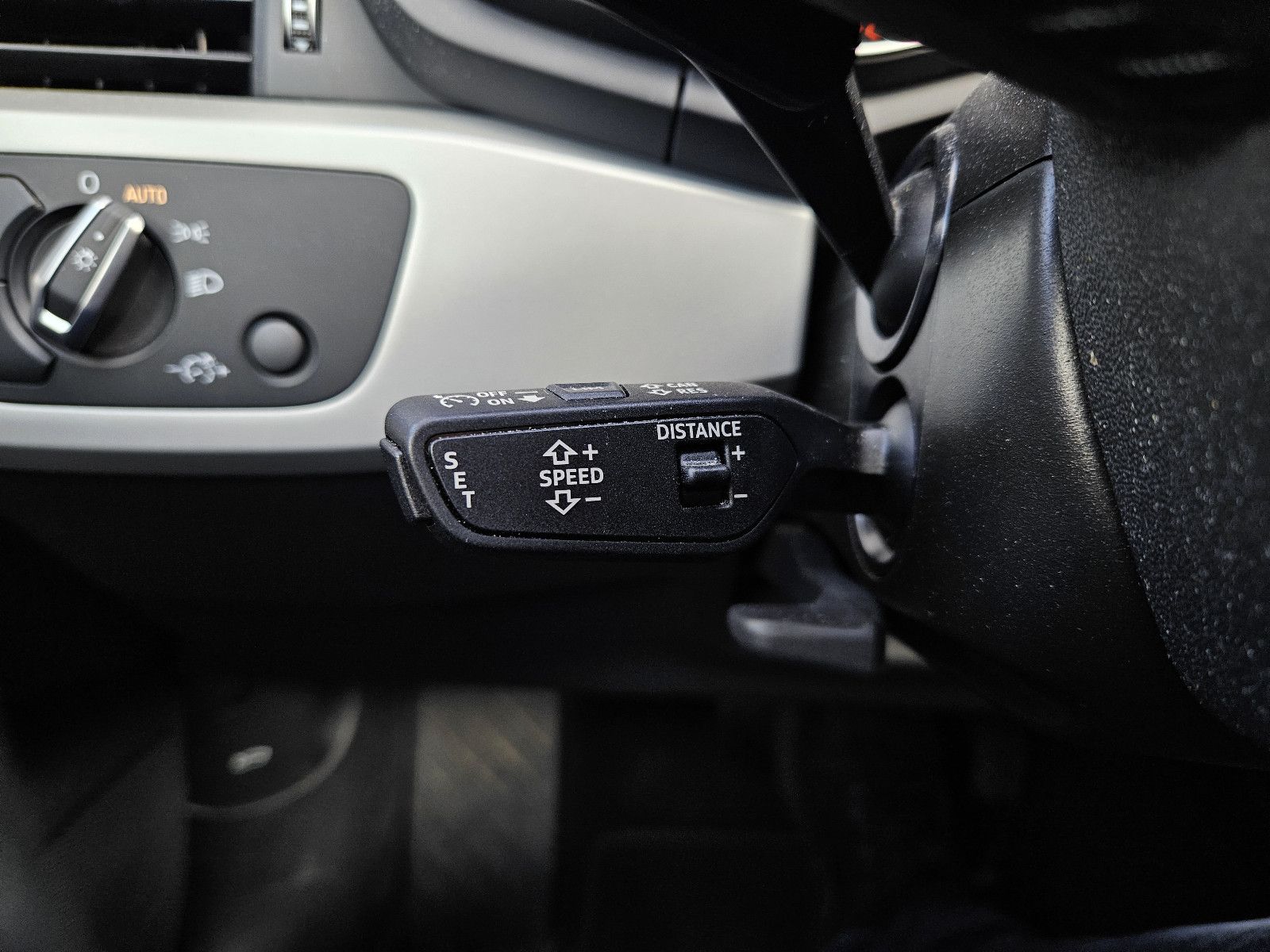 Audi A4 Allroad AHK elektr. Gepäck LED foto 14
