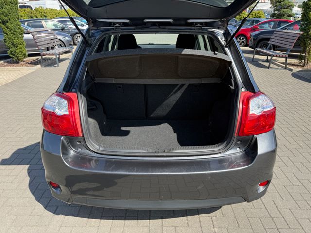 Toyota Auris Club