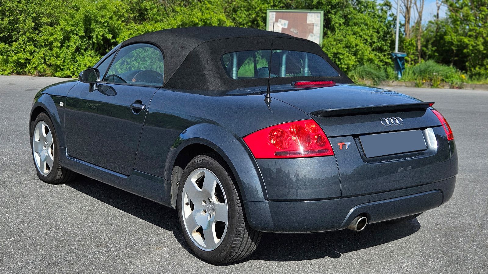 AUDI TT Coupe/Roadster 1.8 T Roadster BOSE Edition