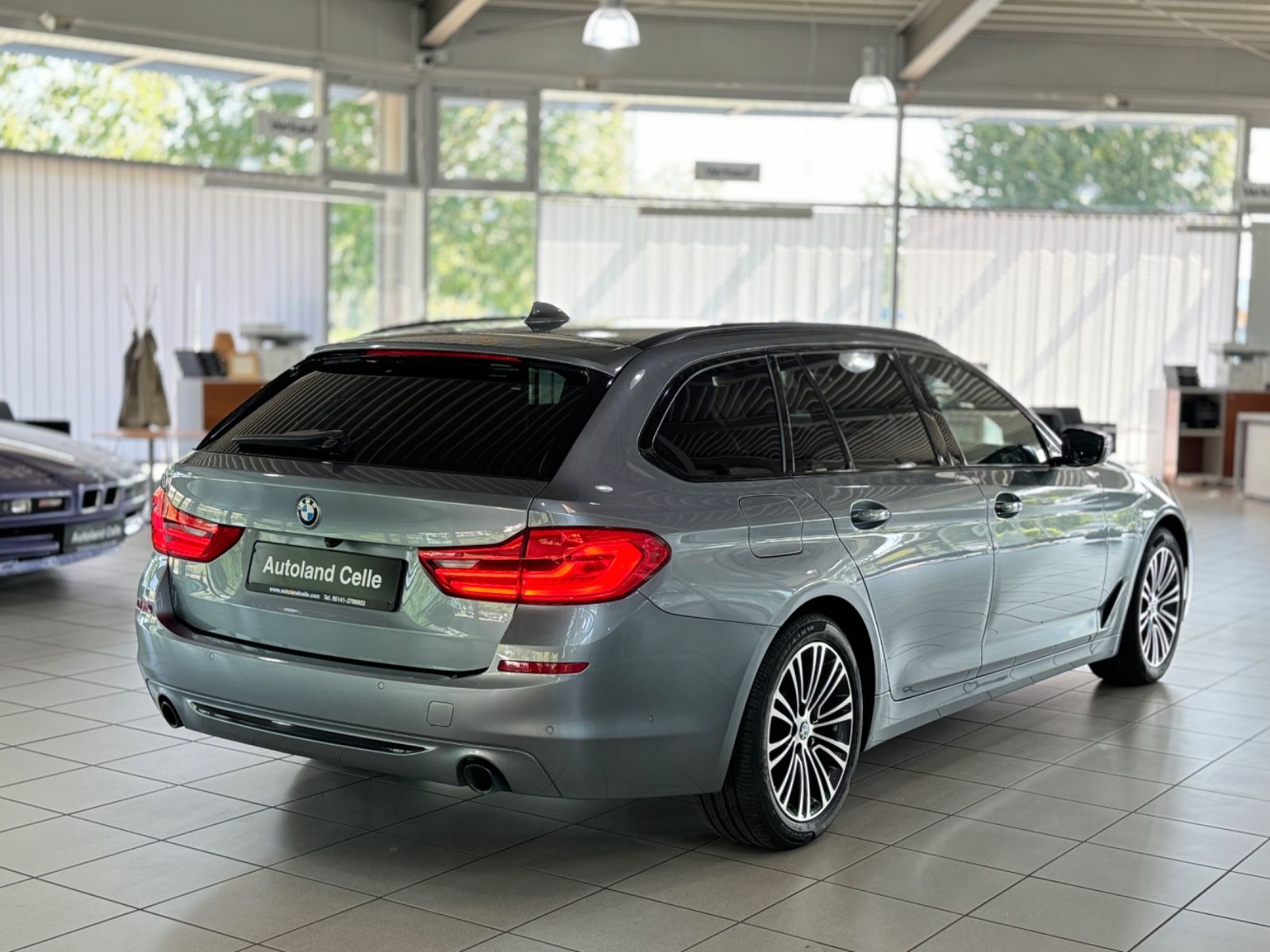 Fahrzeugabbildung BMW 520d xD Sport Line Kamera DAB DriveAssis H/K HUD