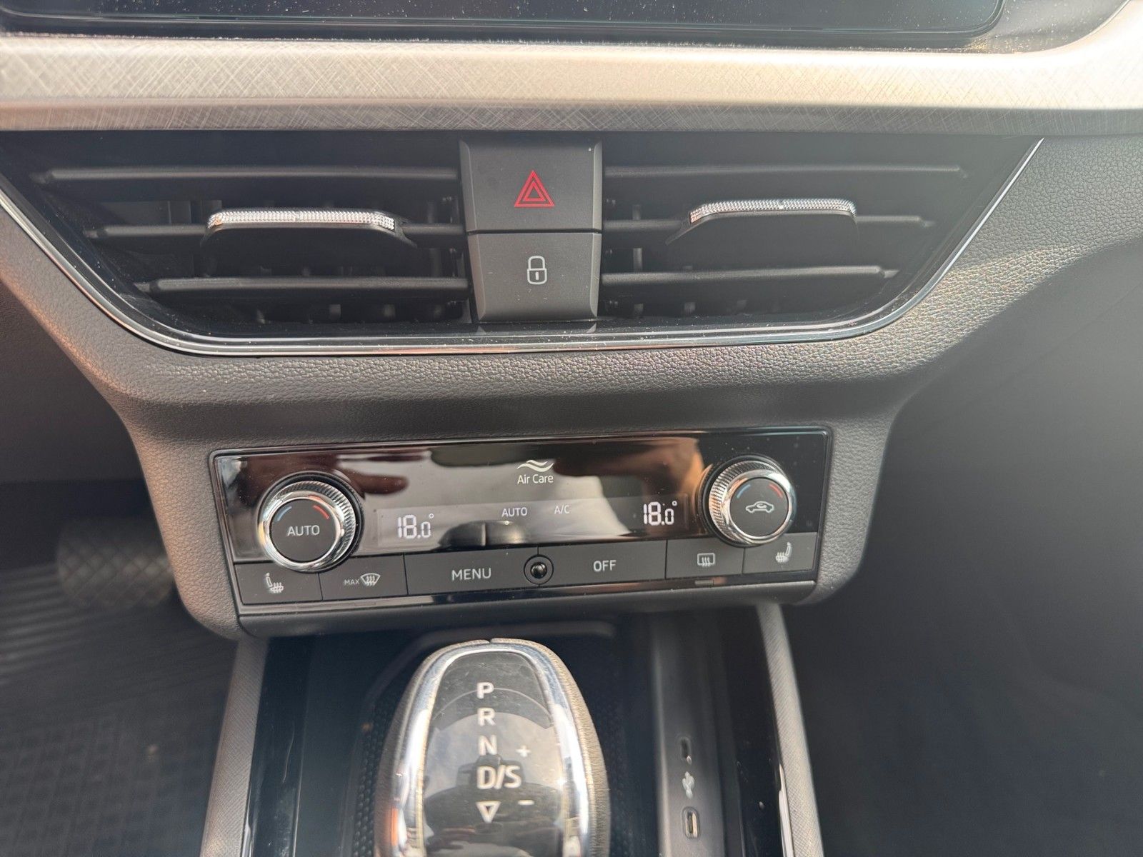 Fahrzeugabbildung SKODA Kamiq Tour 1.5 TSI