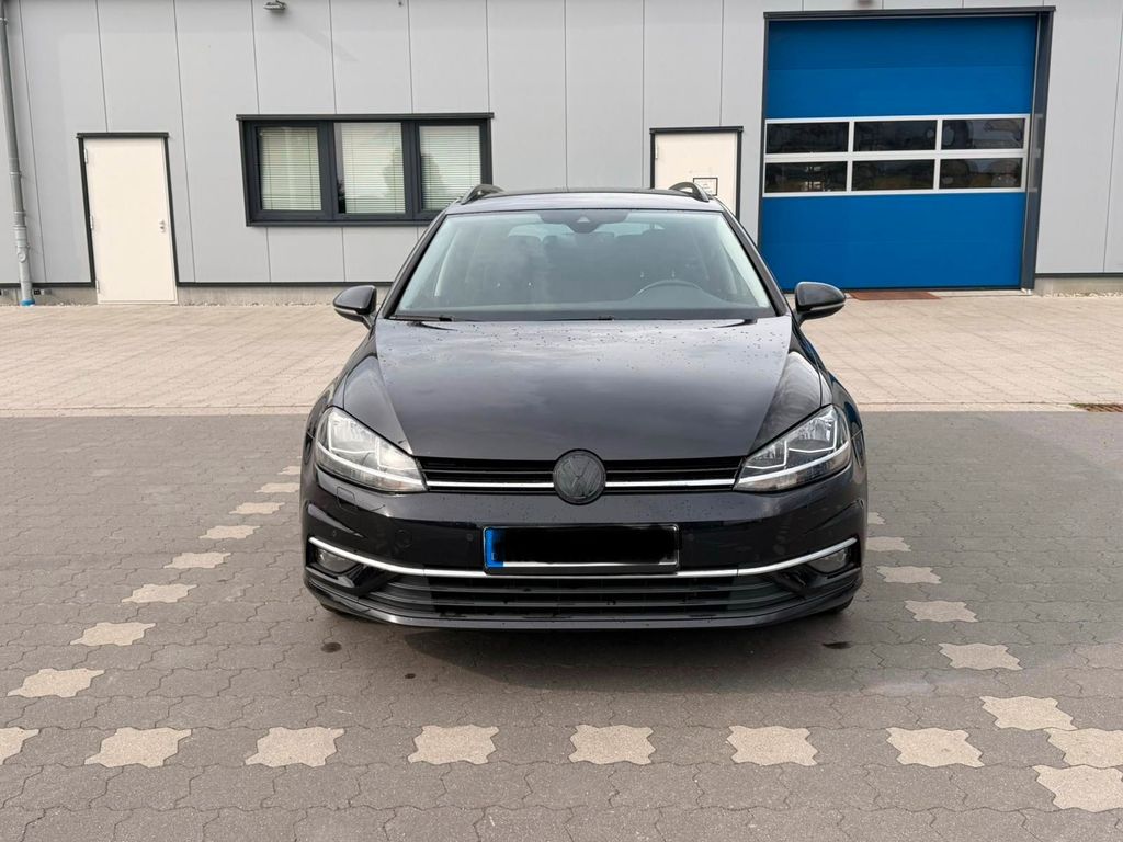 Image of Volkswagen Golf