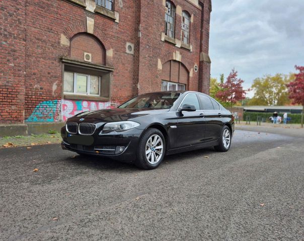 BMW Bmw 525d F10 AUT. NAVI BI-XENON SITZHZG TÜV