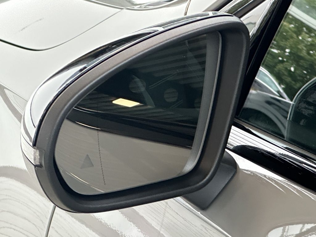Fahrzeugabbildung Mercedes-Benz A 200 Kompaktlimousine AMG Line*Night Paket*LED