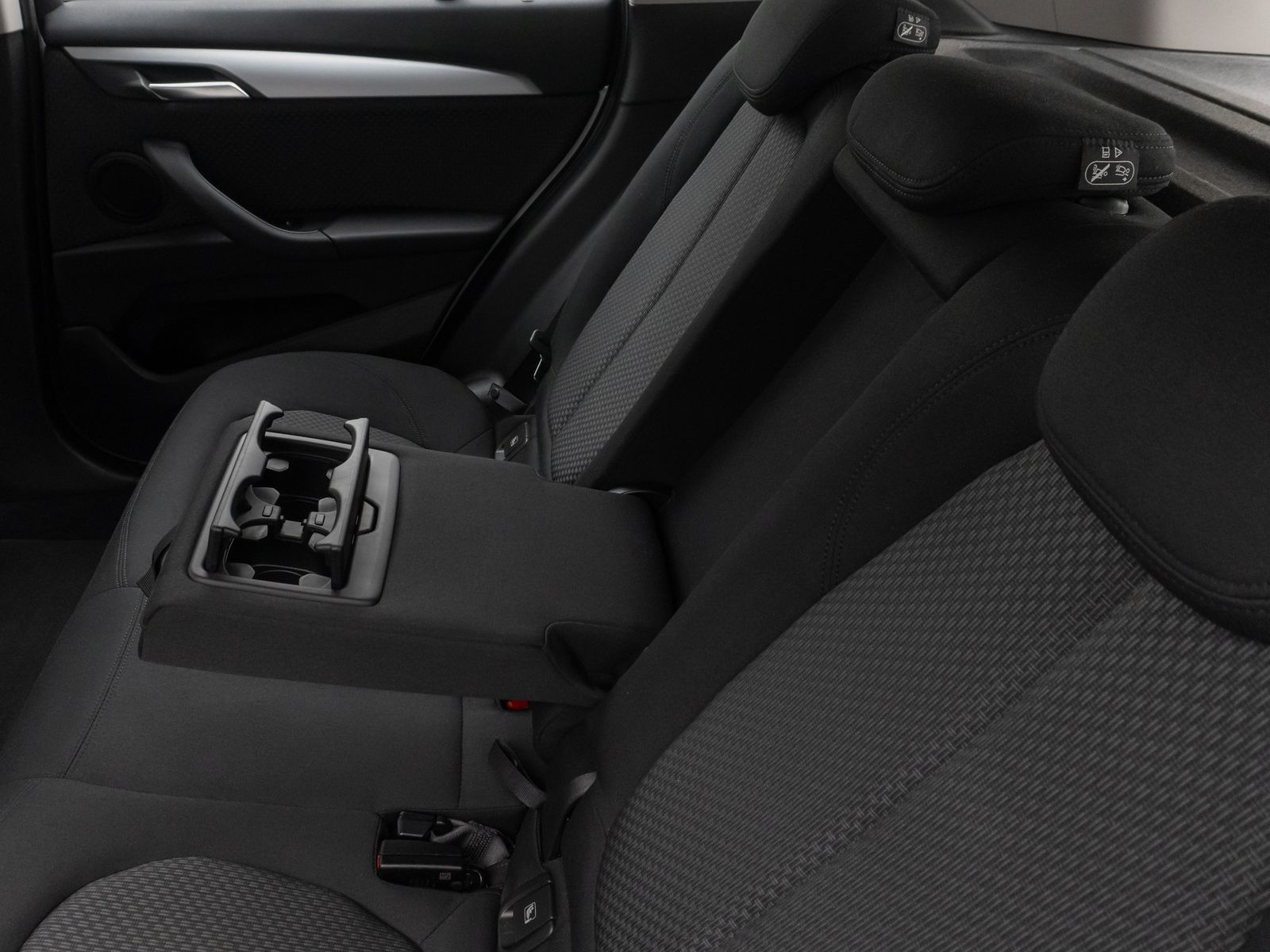 Fahrzeugabbildung BMW X1 xD25e Parkassist DAB AHK Geschwindigkeitsreg