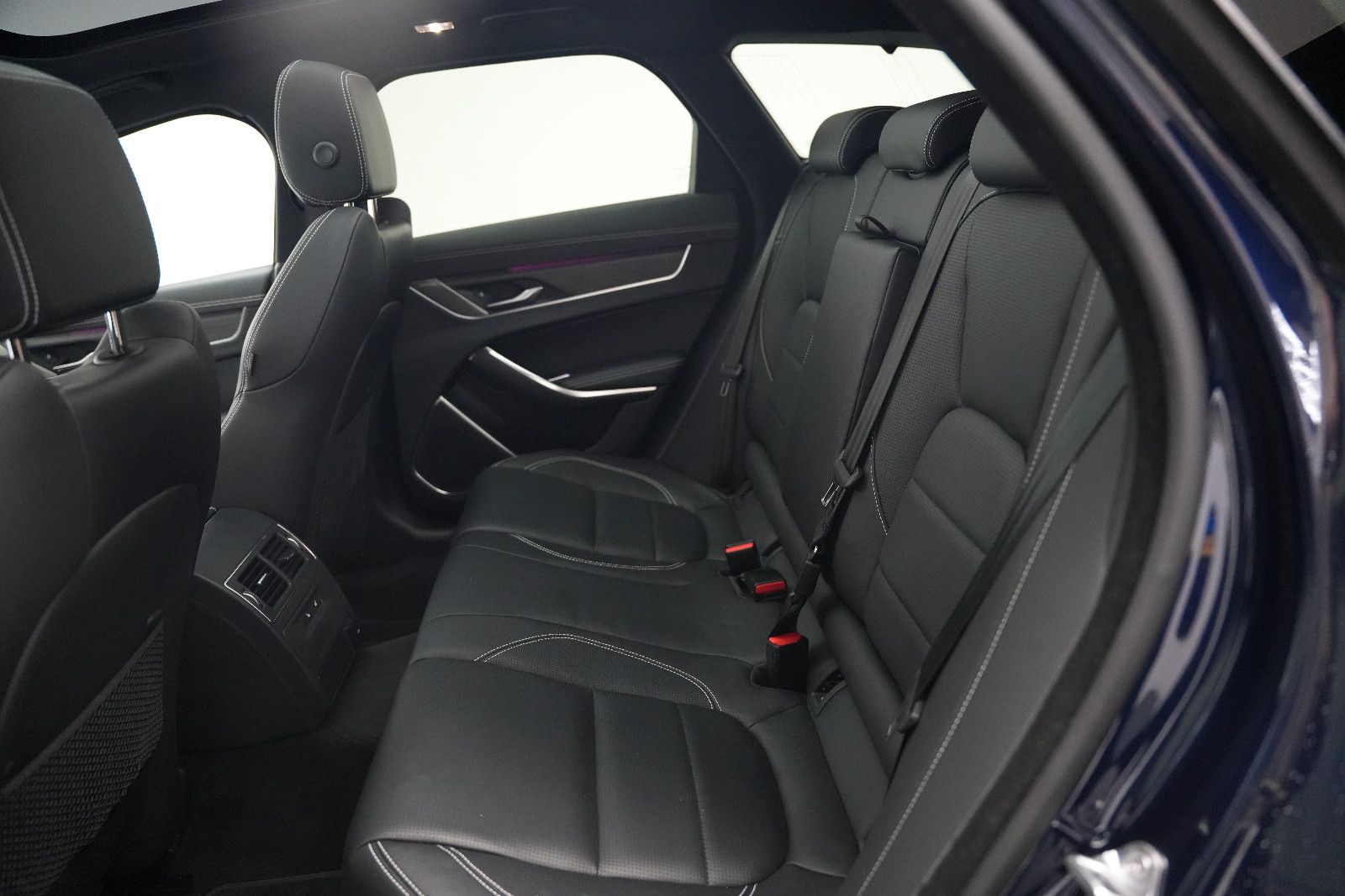 Fahrzeugabbildung Jaguar XF Sportbrake R-Dynamic SE AWD/PANO/KAM/MERIDIAN
