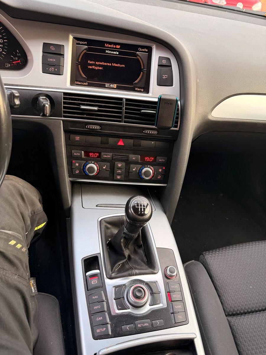 Audi A6 2011 — photo 7