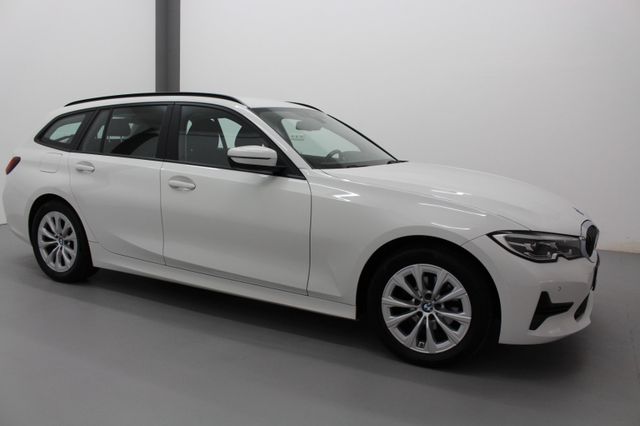 BMW 318d Touring Advantage Aut.*LC-Prof*AHK*SHZ*PDC*