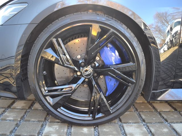 RS6 Avant 4.0 TFSI VOLL DYNAMIK-PLUS/KERAMIK/PAN