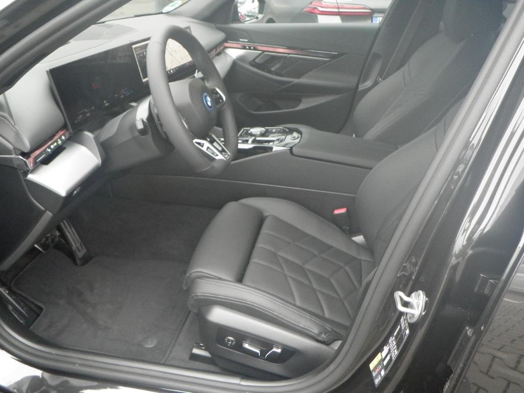 BMW 530 e Touring Sportpaket HUD AHK-klappbar AHK El
