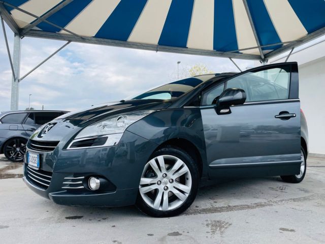 Peugeot 5008 2.0 HDi 150CV Allure