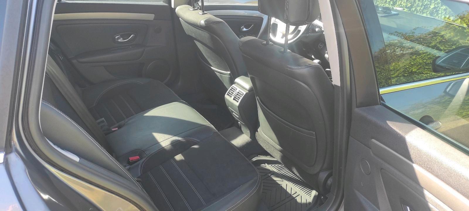 Renault Laguna 2012 — photo 8