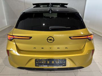 Fotografie 10 des Opel Astra 1.2 Turbo Automatik GS Panoramadach