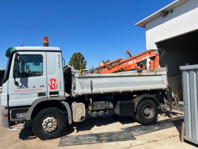 Mercedes-Benz Actros 1832 K mit Heckkran Terex Atlas 95.2