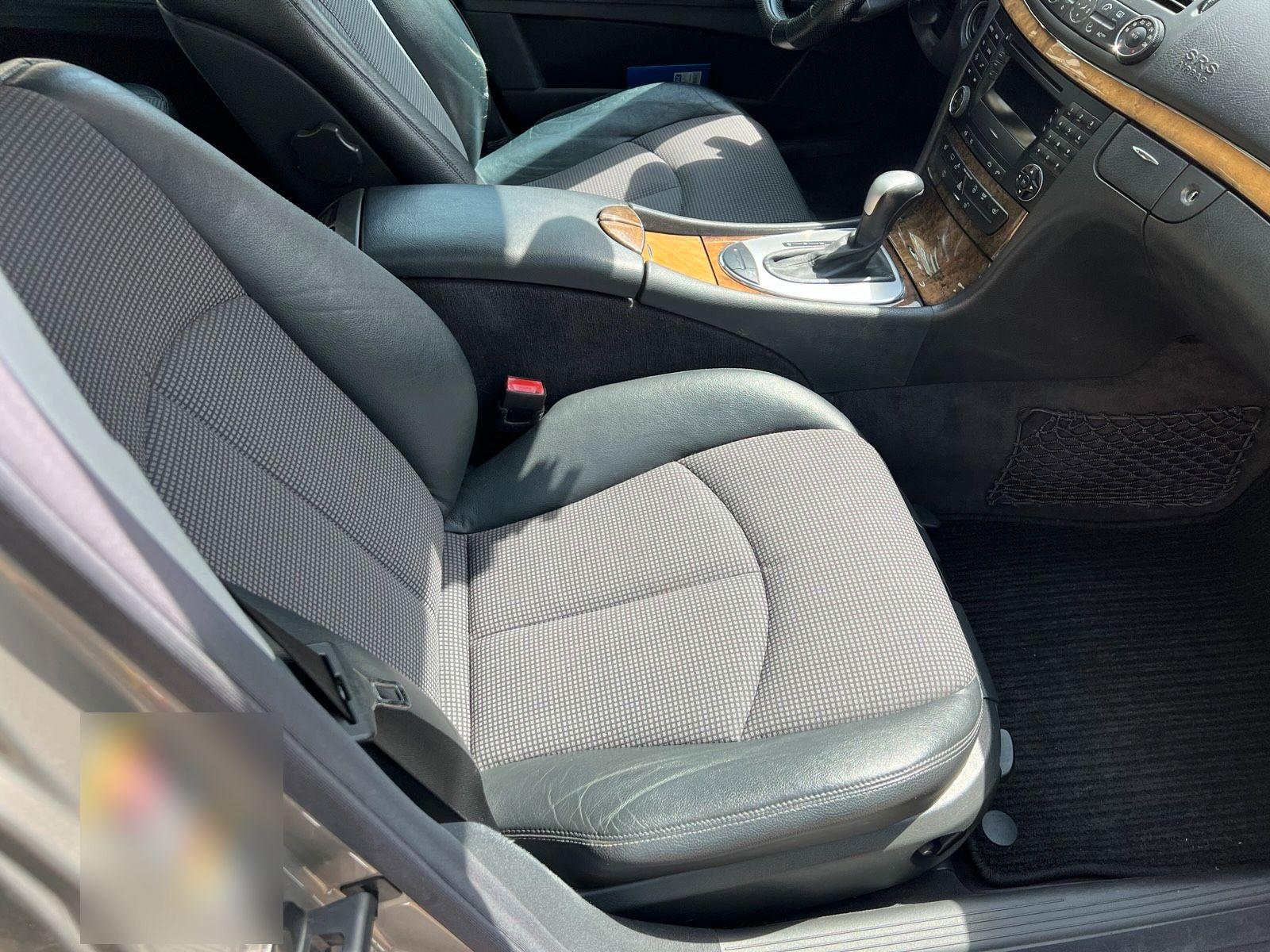 Mercedes-Benz E270 2004 — photo 8
