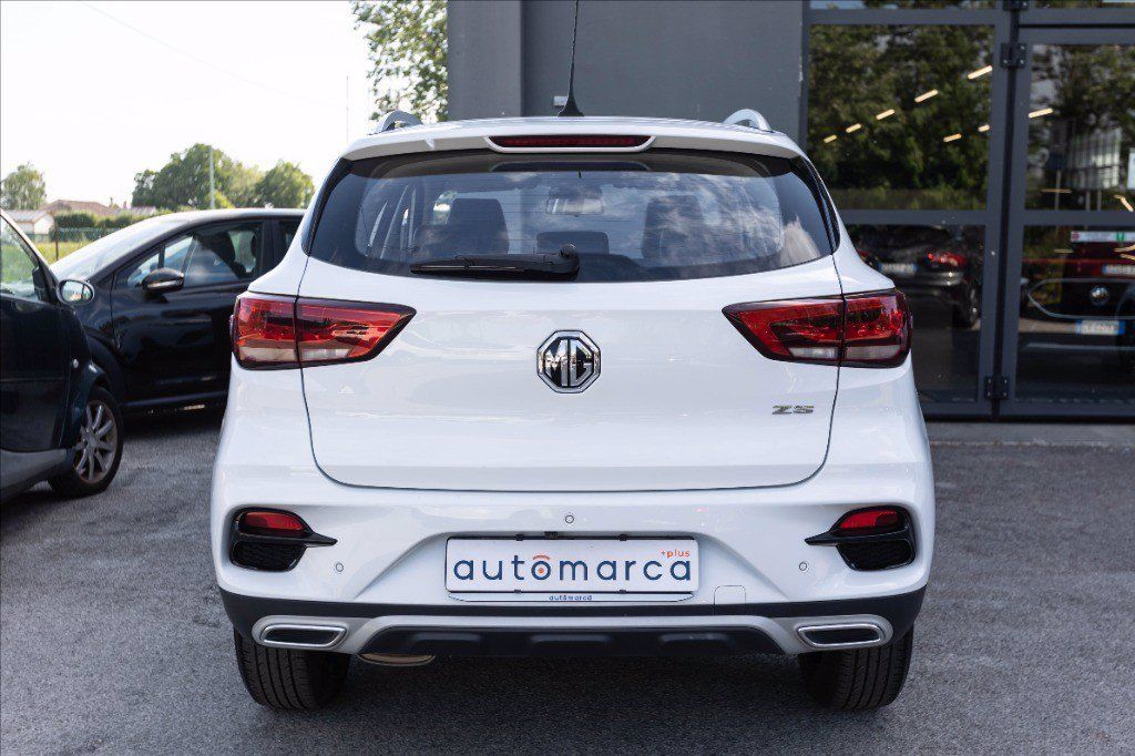 MG ZS