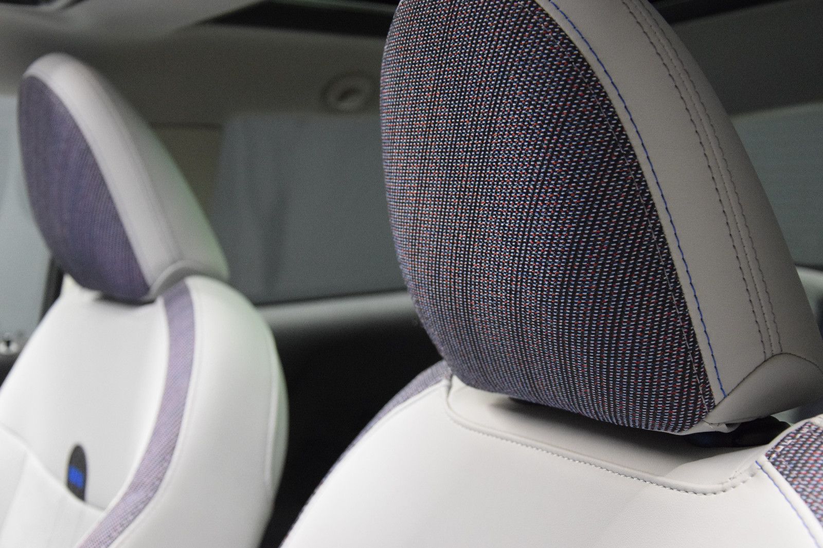 Fahrzeugabbildung MINI Cooper C Classic Trim Paket-M Pano HuD Kamera