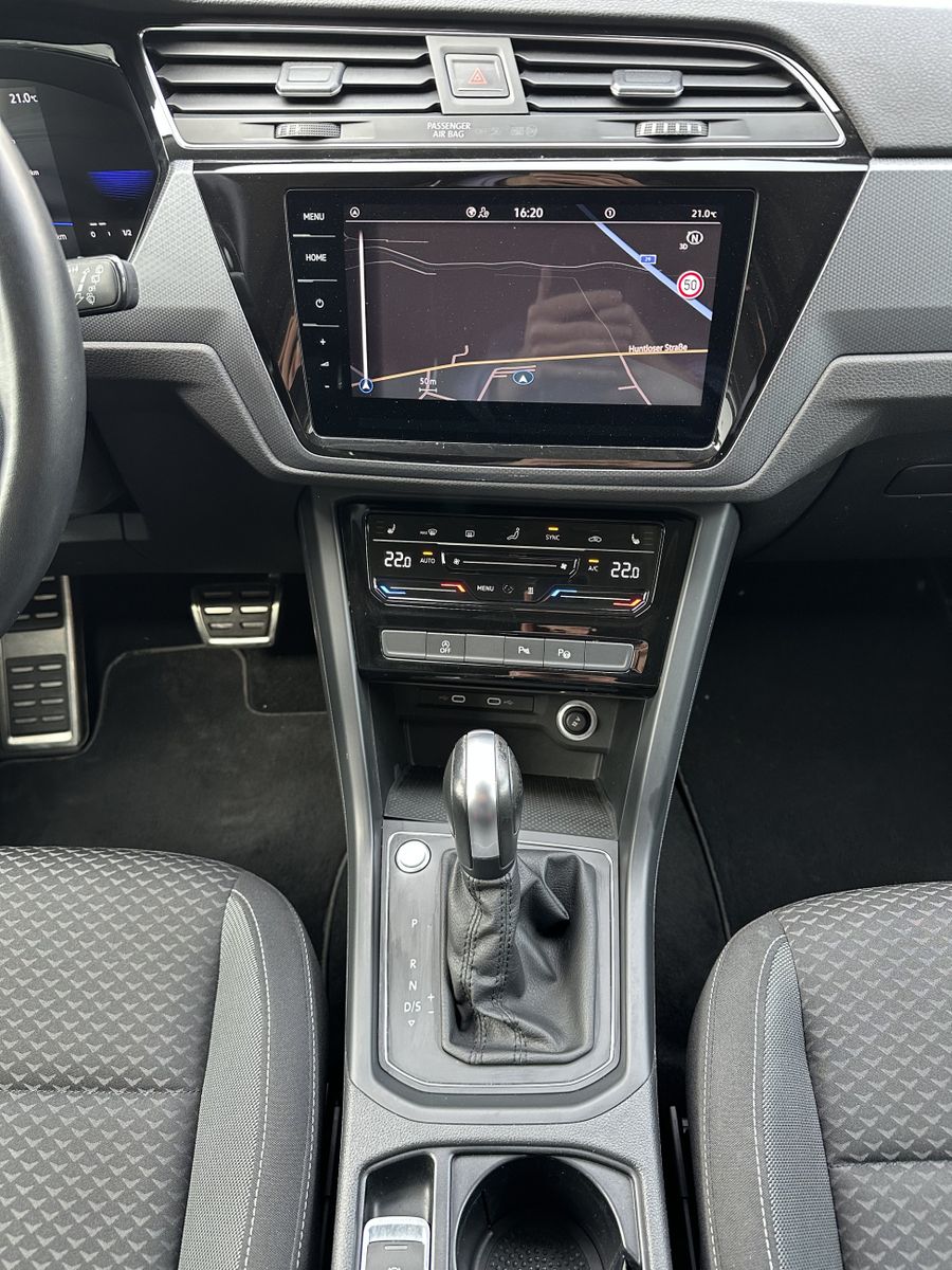 Fahrzeugabbildung Volkswagen Touran 2.0 TDI DSG ACTIVE NAV+LED+AHK+KAMERA+SHZ
