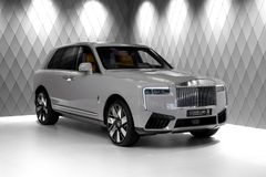 Cullinan Series II 2025 GREY/ORANGE 4 SEATS STAR