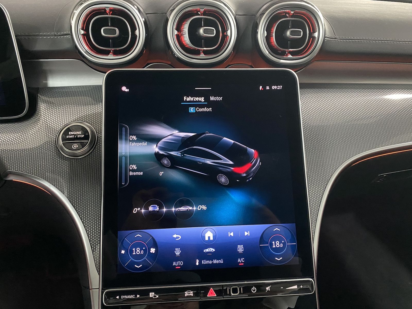 Fahrzeugabbildung Mercedes-Benz CLE 200 AMG/PANO/DIS/360/BUR/NIGHT/´19/