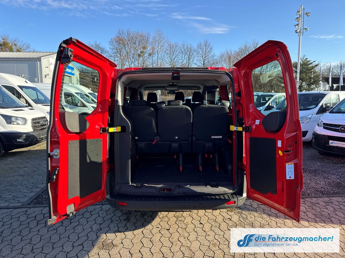 Fahrzeugabbildung Ford Transit Custom Tourneo 300 L1 *2504