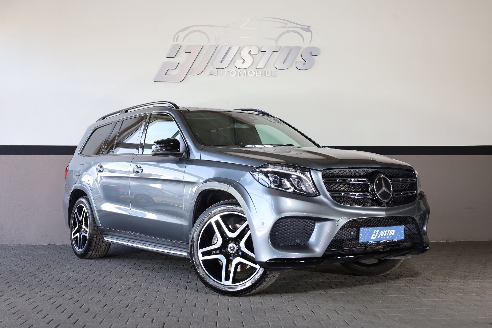 MERCEDES-BENZ GLS 550 4MATIC/PANO/HK/SHZ/SBL/LHZ/ACC/AIR/R21