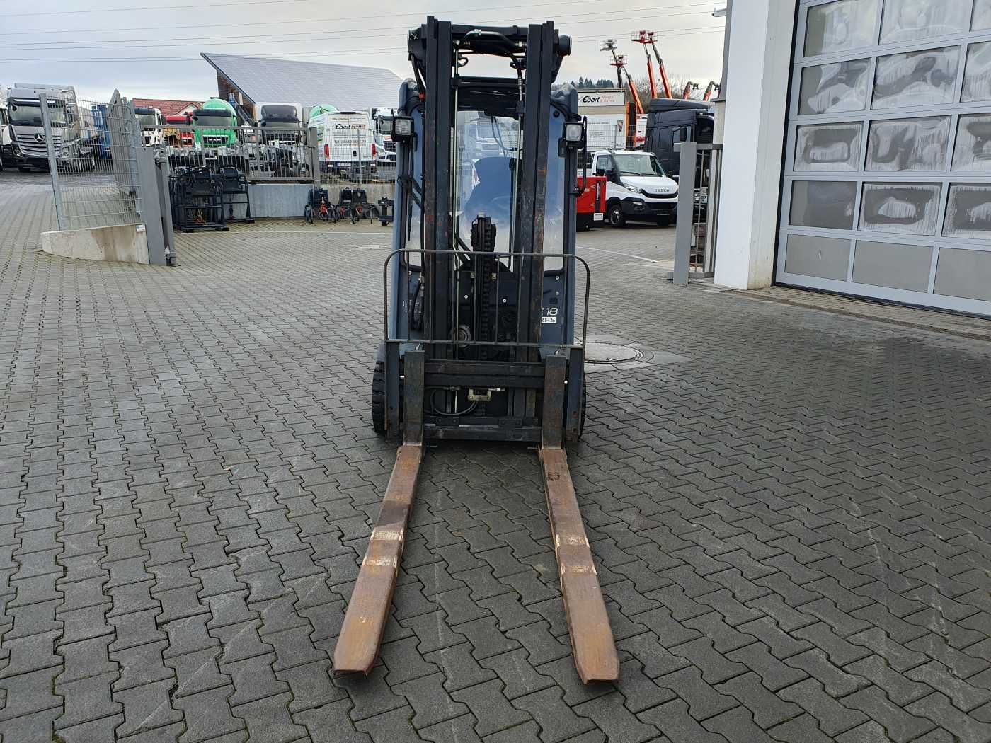 Fahrzeugabbildung Linde E18 - 01 / Triplex: 4.50m! / SS / nur 5.672h!