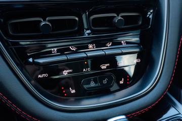 صورة مصغرة 26 لـ 2021 Aston Martin DBX