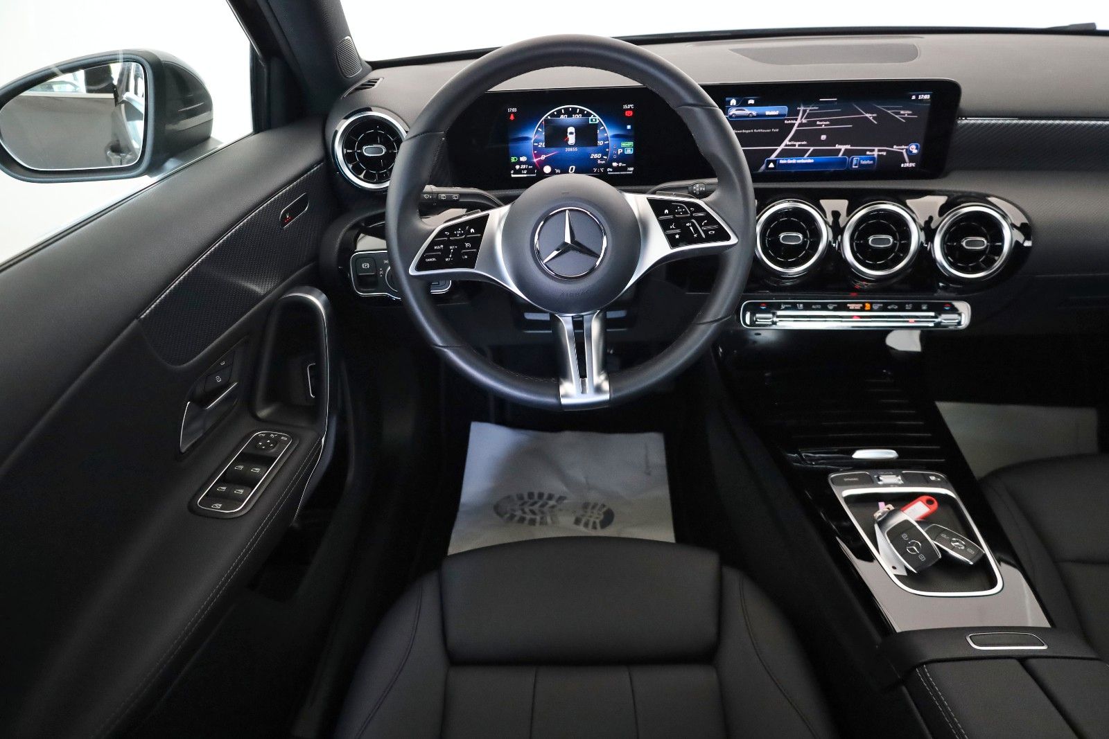 Fahrzeugabbildung Mercedes-Benz A 250 e, Progressive, Leder,Navi,LED,SH,Facelift