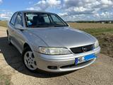 Opel Vectra 1.8 16V Edition 100 Edition 100 - Opel Vectra: 1.8