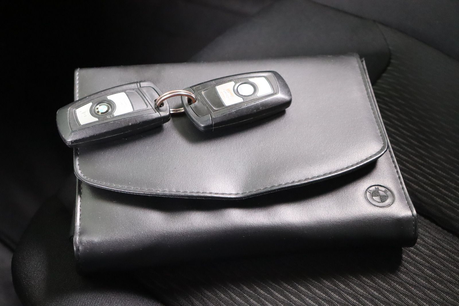 Fahrzeugabbildung BMW 320 i Touring xDrive * Bi- Xenon * Navi