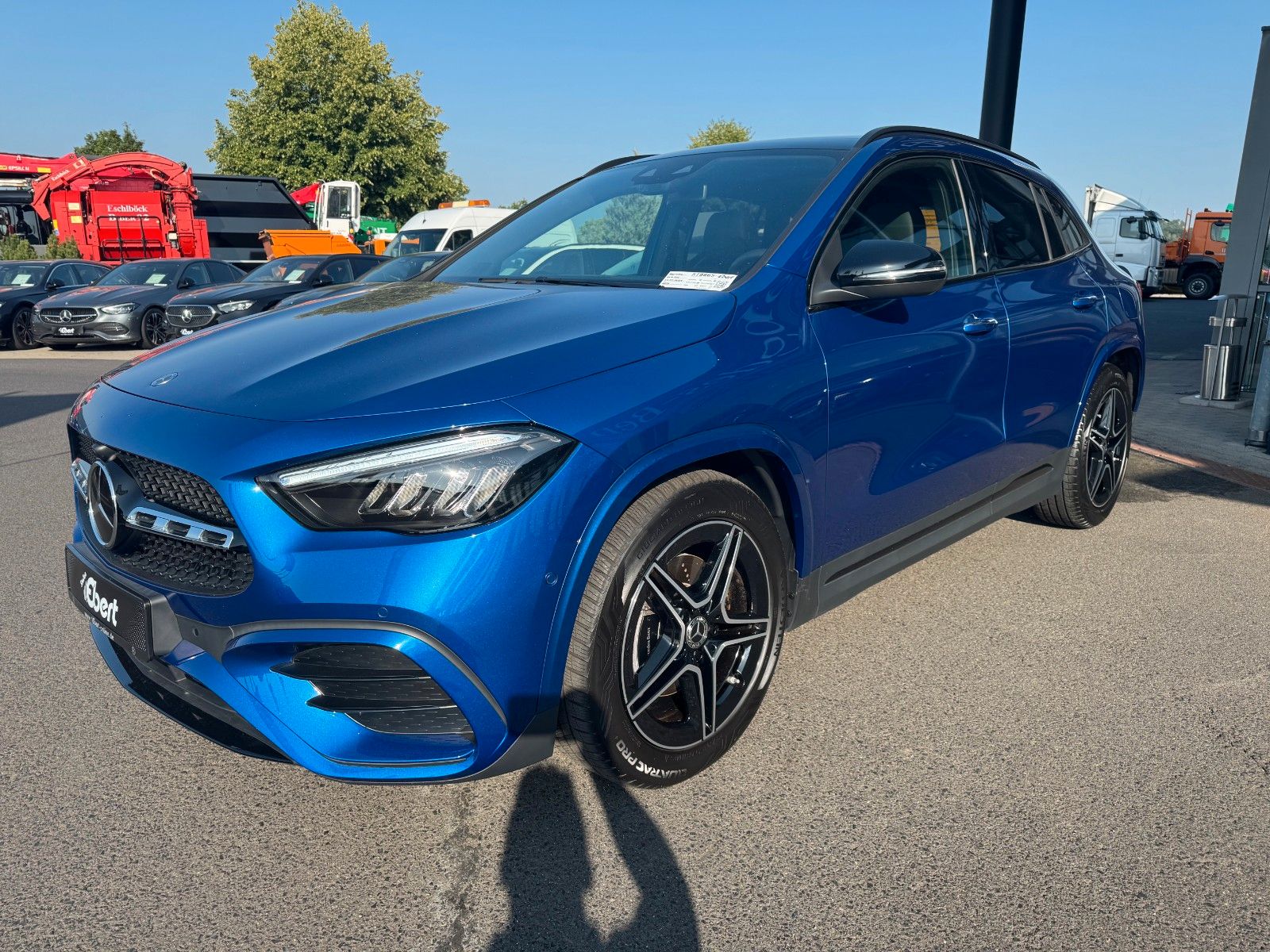 Fahrzeugabbildung Mercedes-Benz GLA 200 AMG+PANO+DistrPlus+RFK+Night
