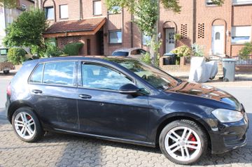 Volkswagen Golf - 2