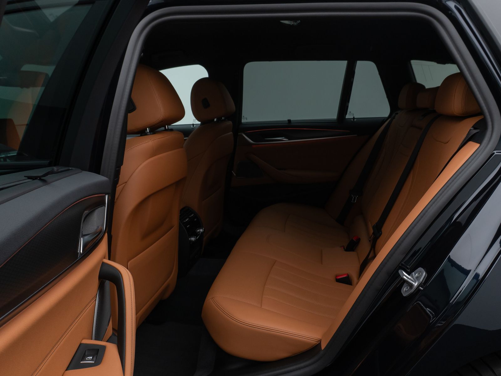 Fahrzeugabbildung BMW 530e M Sport 360°Laser HUD DAB H/K Komfort Alarm